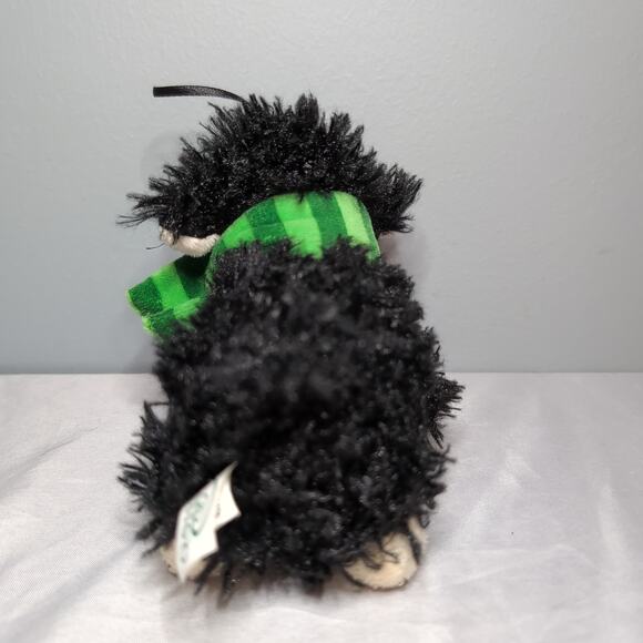 Huggable Irish Friends Shamrock Sheep Ornament Shaggy Black Scarf Allied - Picture 3 of 14